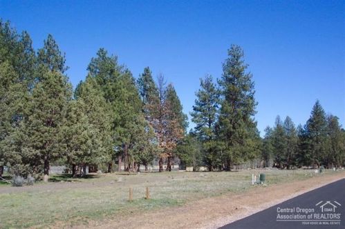 1034 Horse Back Trl, Black Butte Ranch, OR 97759-1007