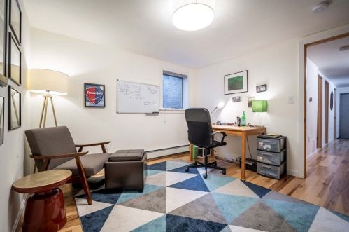 51 Gln Ave, Newton MA 02459-2048 exterior