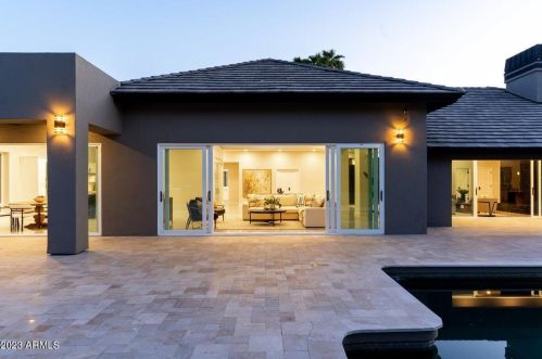 5801 30th St, Phoenix AZ  85016-2401 exterior