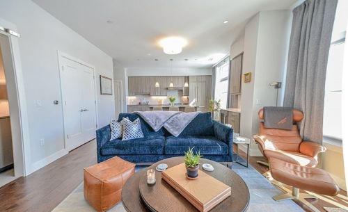 10 Shipyard Dr, Hingham, MA 02043-1610