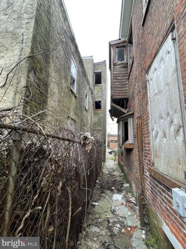 1923 20 St, Philadelphia PA 19145-2801 exterior