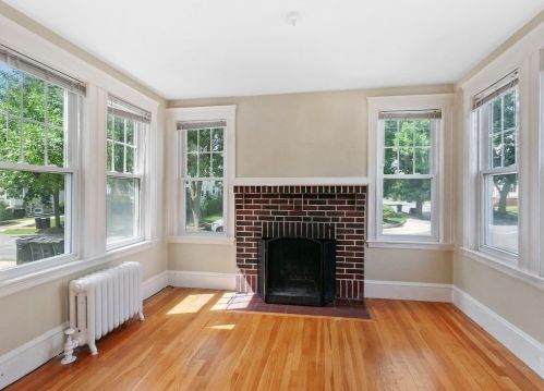 18 Mary St, Arlington MA 02474-8827 exterior