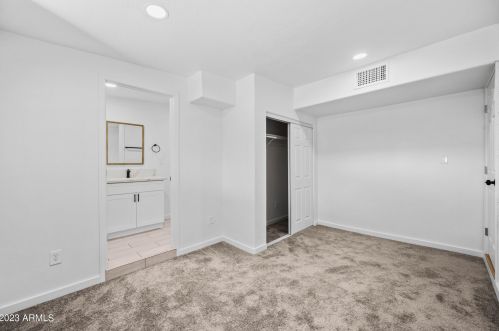 3937 Cypress St, Phoenix AZ 85006-1726 exterior