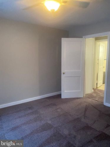 609 Broadway, West Deptford NJ 08093-1172 exterior