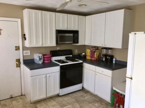 30 Evans Rd, Peabody MA 01960-1801 exterior