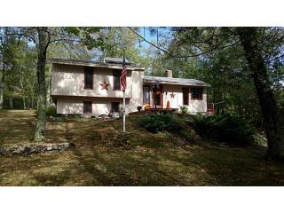 281 Rocky Hill Rd, Rehoboth MA  02769-1410 exterior