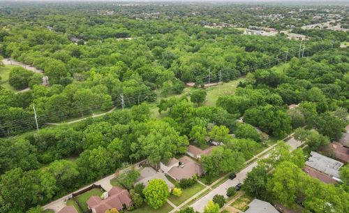 441 Country Vw Ln, Garland TX 75043-5612 exterior