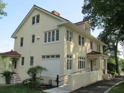 1844 Commonwealth Ave, Newton, MA 02466-2716