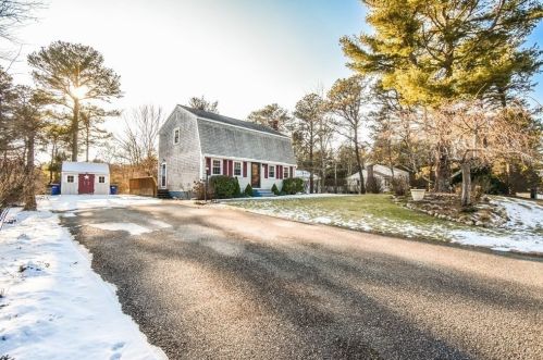 6 Dorothy Dr, Plymouth MA 02360-6232 exterior