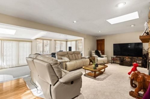 34 Grampian Way, Weymouth MA 02188-3506 exterior