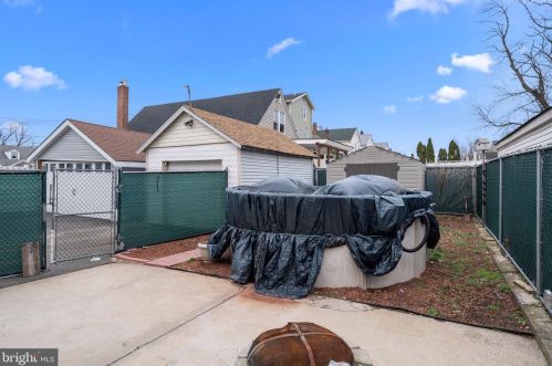 126 Carpenter St, Belleville NJ 07109-1456 exterior