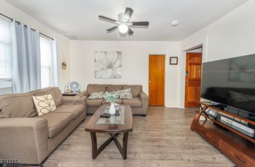 54 Malone Ave, Belleville NJ 07109-2671 exterior