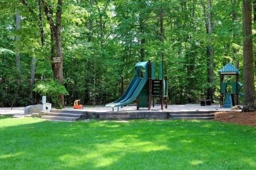 606 Old Stone Brk, Acton MA  01718-1017 exterior