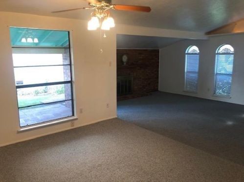 3521 Rockcrest Dr, Garland TX 75044-6515 exterior