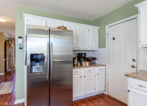 464 Walnut Crk Dr, Stockbridge GA 30281 exterior