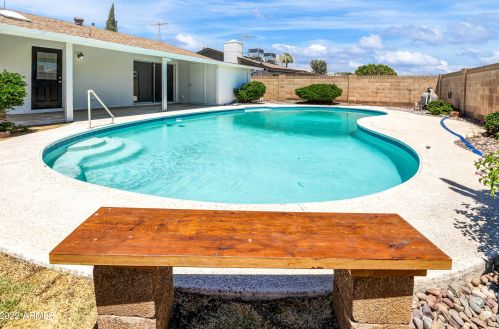 3309 Cholla St, Phoenix AZ 85029-3817 exterior