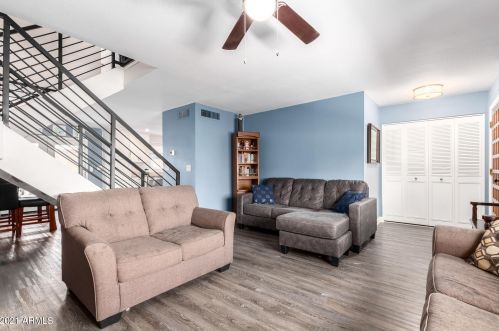 2858 Clarendon Ave, Phoenix AZ 85033-4117 exterior