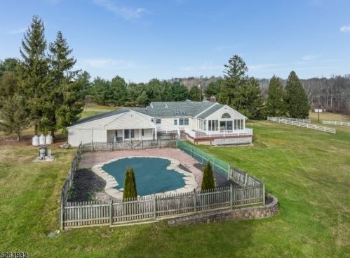 486 Adamic Hill Rd, Milford NJ  08848-1742 exterior