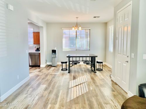 2837 73 Dr, Phoenix AZ 85043-7231 exterior