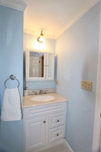 1 Main St, Groveland MA 01834-1415 exterior