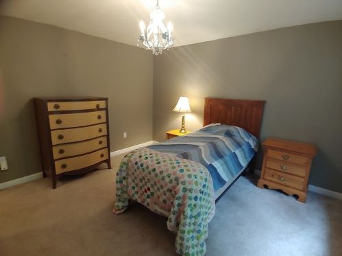 1060 Rocky Woods St, Taunton MA  02780-8200 exterior