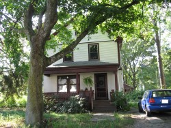 51 Davis Ave, Newton, MA 02465-1925