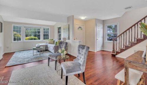 39 Brown Pl, Tinton Falls NJ  07701-2206 exterior