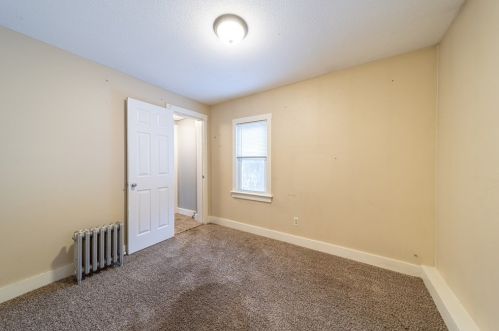 680 Granville Rd, Montgomery MA 01085-3942 exterior