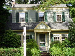 22 Davis Ave, Newton, MA 02465-1904