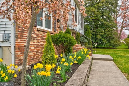 1157 Mantua Pike, West Deptford NJ 08097-1229 exterior