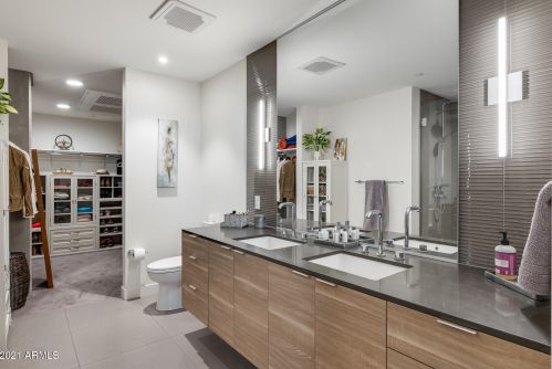 2300 Campbell Ave, Phoenix AZ  85016 exterior