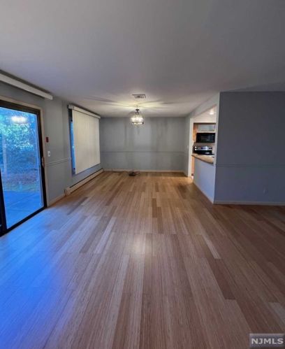 193 Broadway, Cresskill NJ  07626-2101 exterior