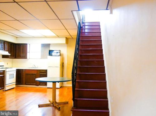 1922 Bouvier St, Philadelphia, PA 19145-2908