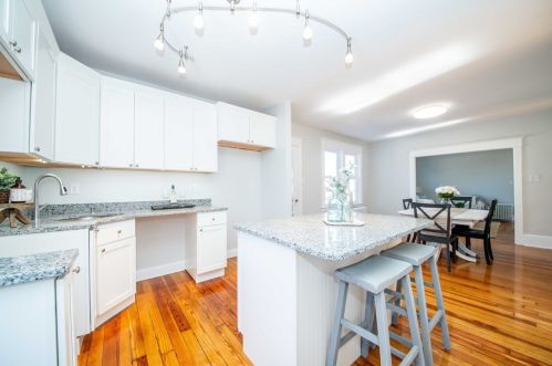 527 Oliver St, New Bedford MA  02745-1435 exterior