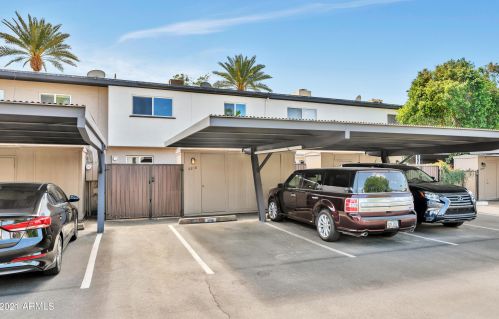 2818 Clarendon Ave, Phoenix AZ 85031-3142 exterior