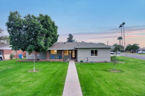 2215 Edgemont Ave, Phoenix AZ  85035-2050 exterior