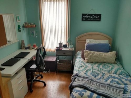 57 New Lawn Ave, Kearny NJ 07032-2207 exterior