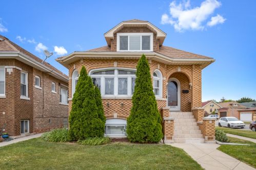 2245 Home Ave, Forest View, IL 60402-2118