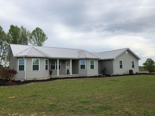 1352 Center Point Rd, Tompkinsville, KY 42167-1832