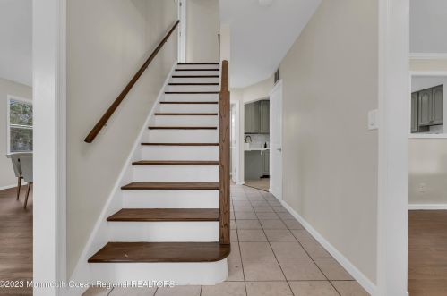 36 Drexel Dr, Jackson Twp NJ  08527-2328 exterior