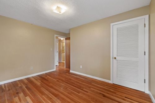 30 Duxbury Dr, Holden MA 01520-1643 exterior