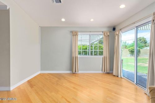 6701 14 Pl, Phoenix AZ 85014-4014 exterior