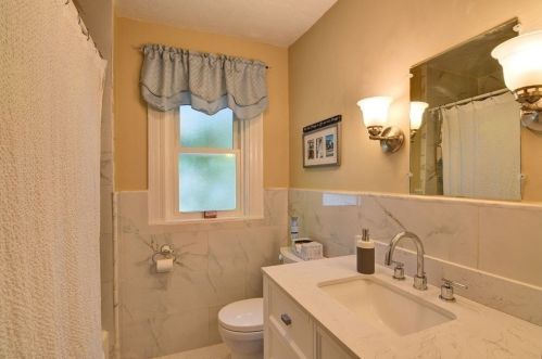 315 Highland Ave, Quincy MA 02170-3314 exterior