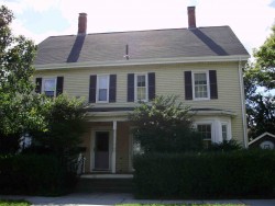 166 River St, Newton, MA 02465-1430