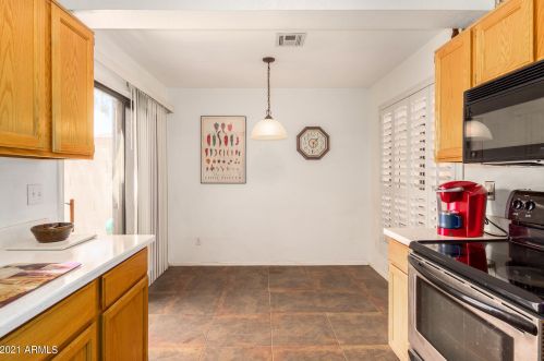 13642 41 Pl, Phoenix AZ 85028-2214 exterior