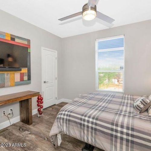 42330 3 St, Phoenix AZ 85086-7401 exterior