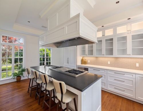 3 Glenwood Rd, Southborough MA 01772-1127 exterior