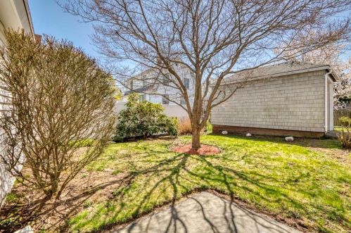 225 Bch St, Quincy MA 02170-2311 exterior