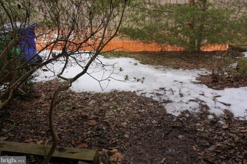 11916 New Country Ln, Columbia MD 21044-4405 exterior