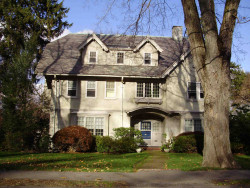 109 Sargent St, Newton, MA 02458-2337